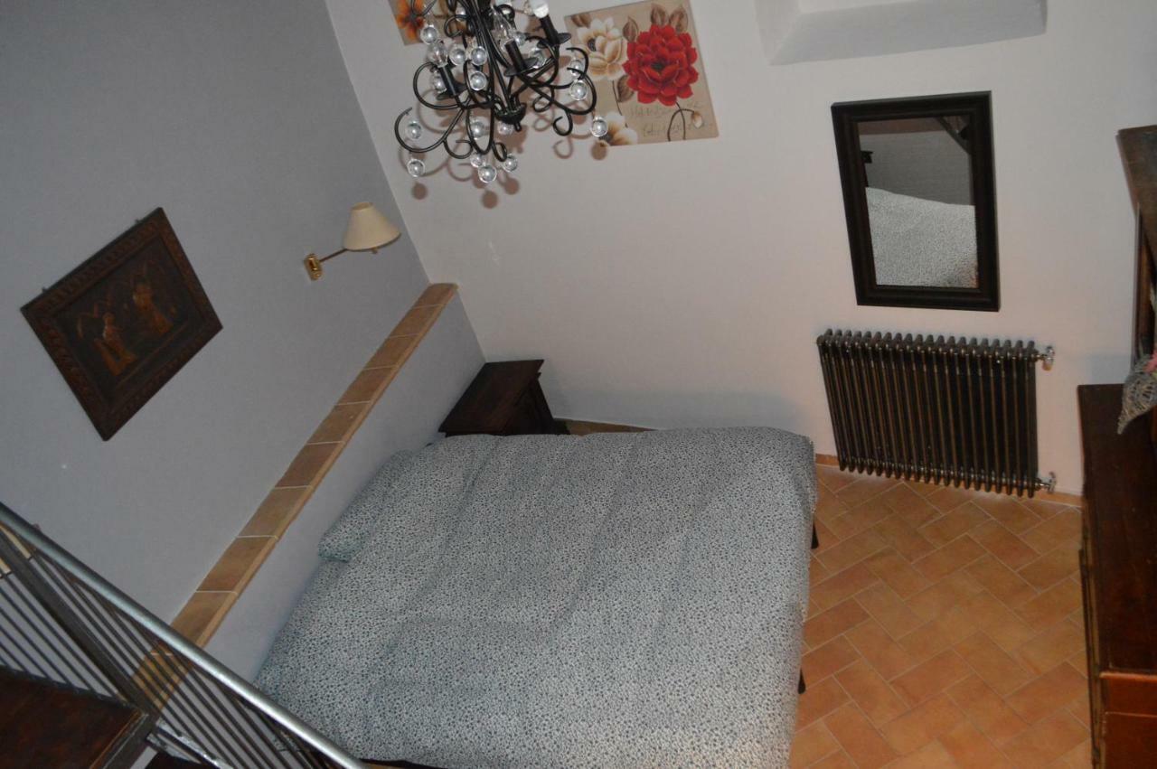 Appartamento In Centro Spoleto Exterior photo